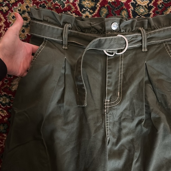 Wild Fable High Rise Paper Bag Army Green Pants EUC - Picture 5 of 10